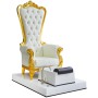 Klasszikus kozmetikai szék masszázzsal lábpedikűrhöz a spa szalonokban fehér